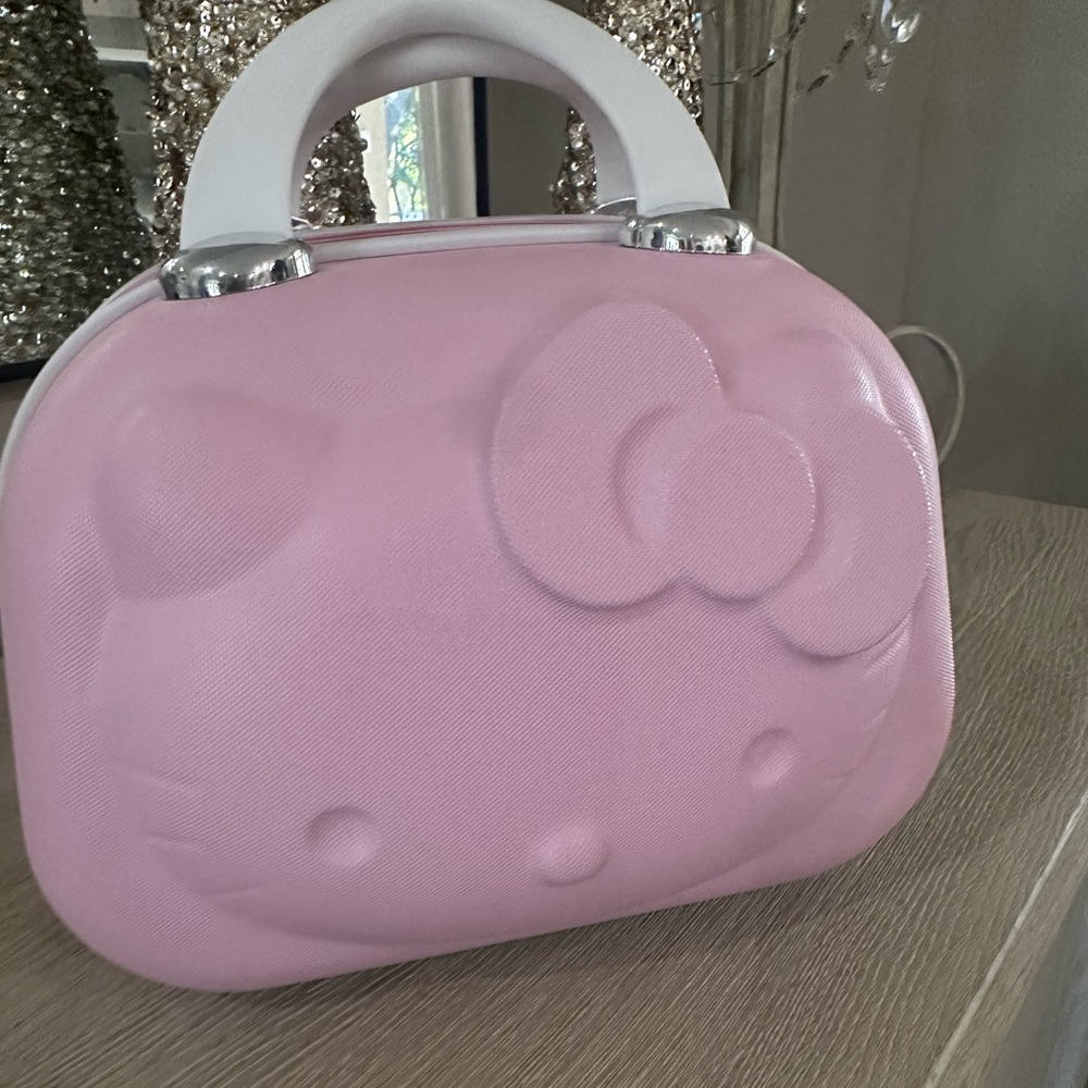 Hello Kitty Pink Travel Bag. Light Pink